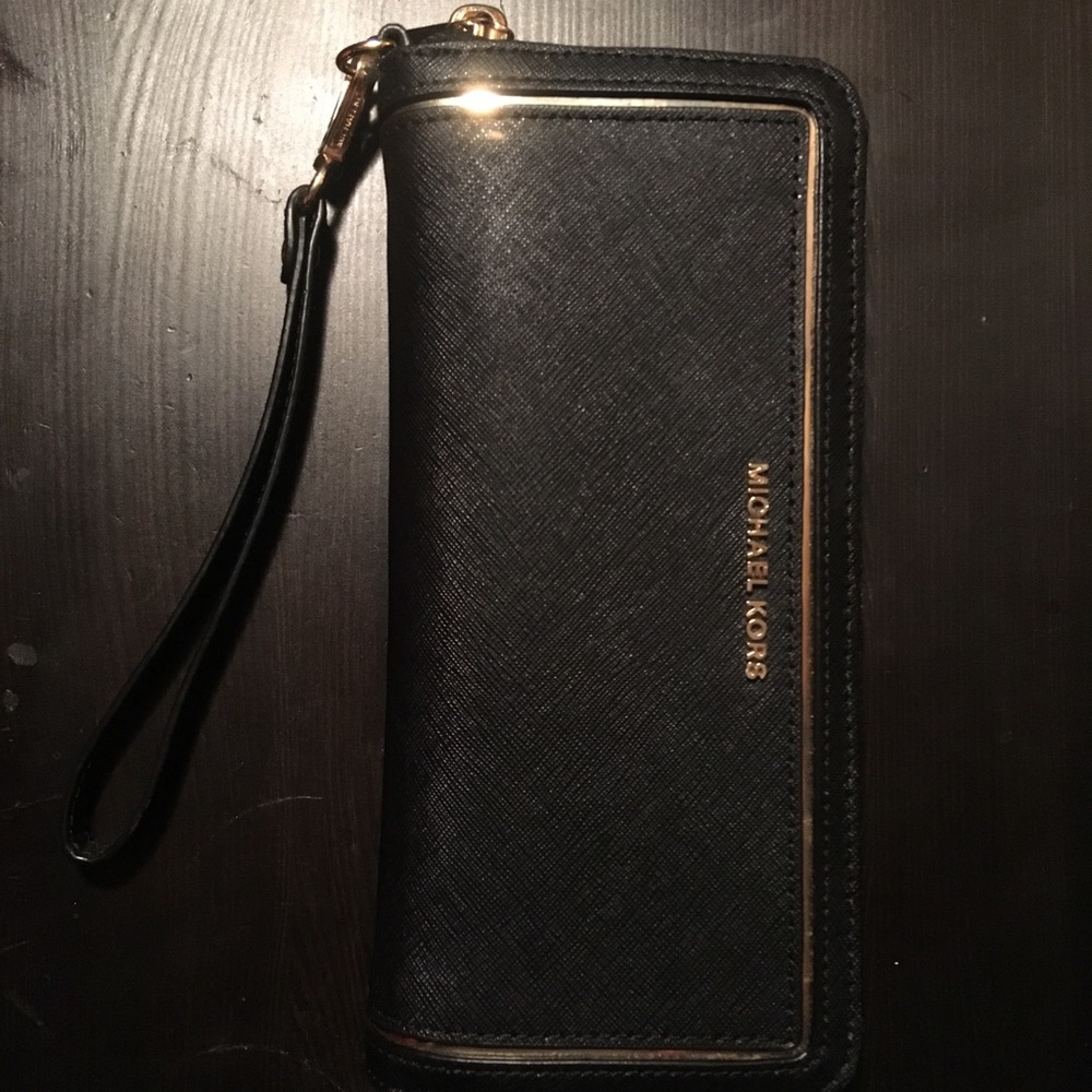 Micheal kors wallet